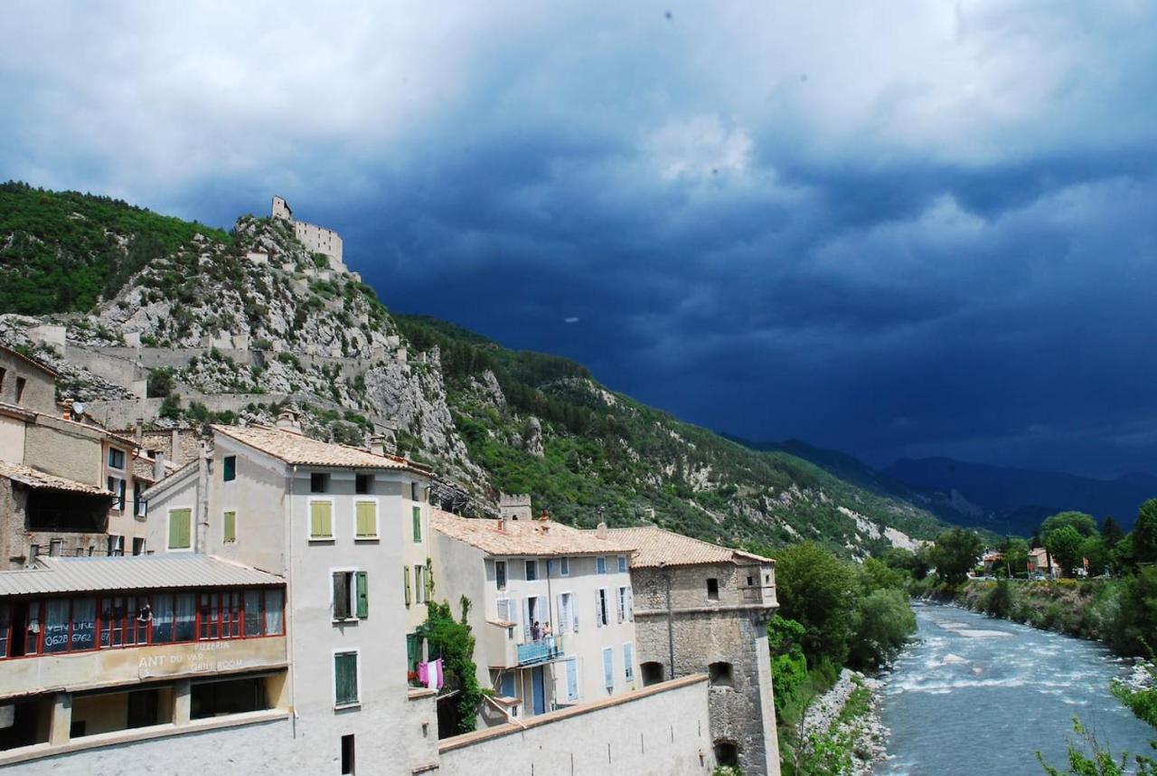 Les Gites D'Intervalles Entrevaux Eksteriør billede