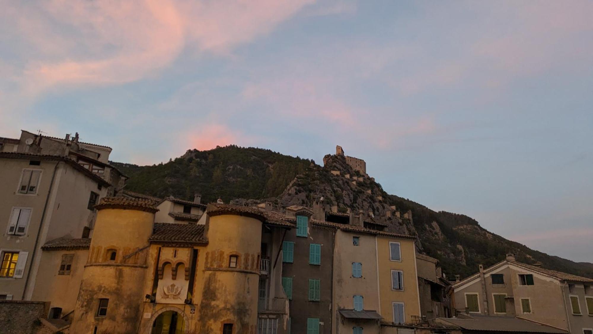 Les Gites D'Intervalles Entrevaux Eksteriør billede