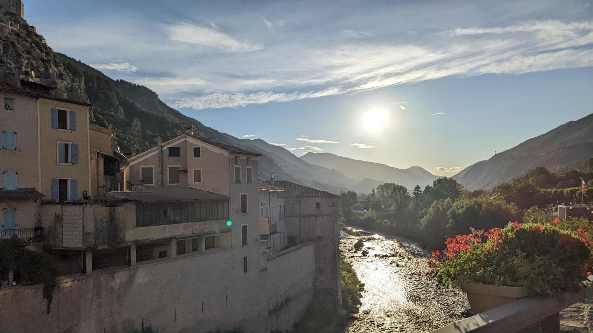 Les Gites D'Intervalles Entrevaux Eksteriør billede